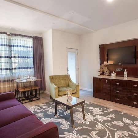 1-Bedroom with Cali King Size Bed in San Diego Exterior foto