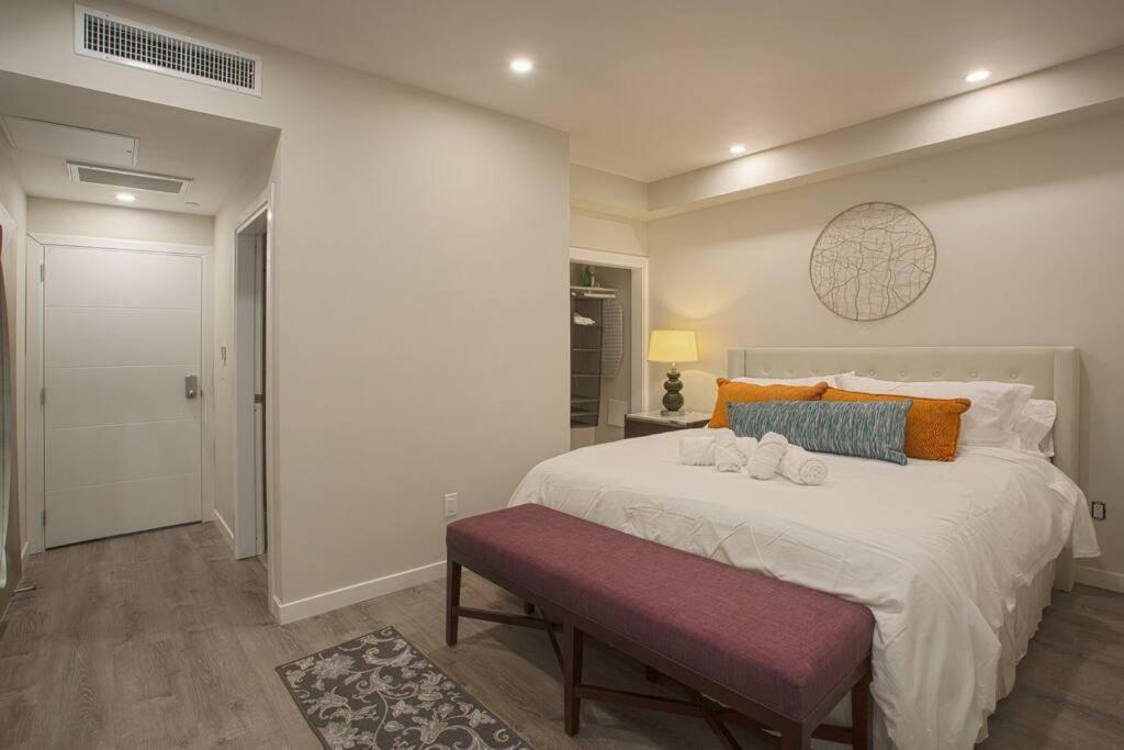 1-Bedroom with Cali King Size Bed in San Diego Exterior foto